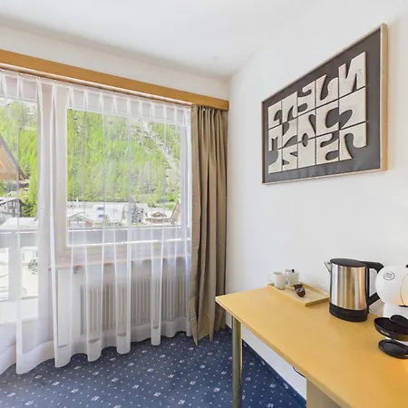 Cozy Single With Mountain View